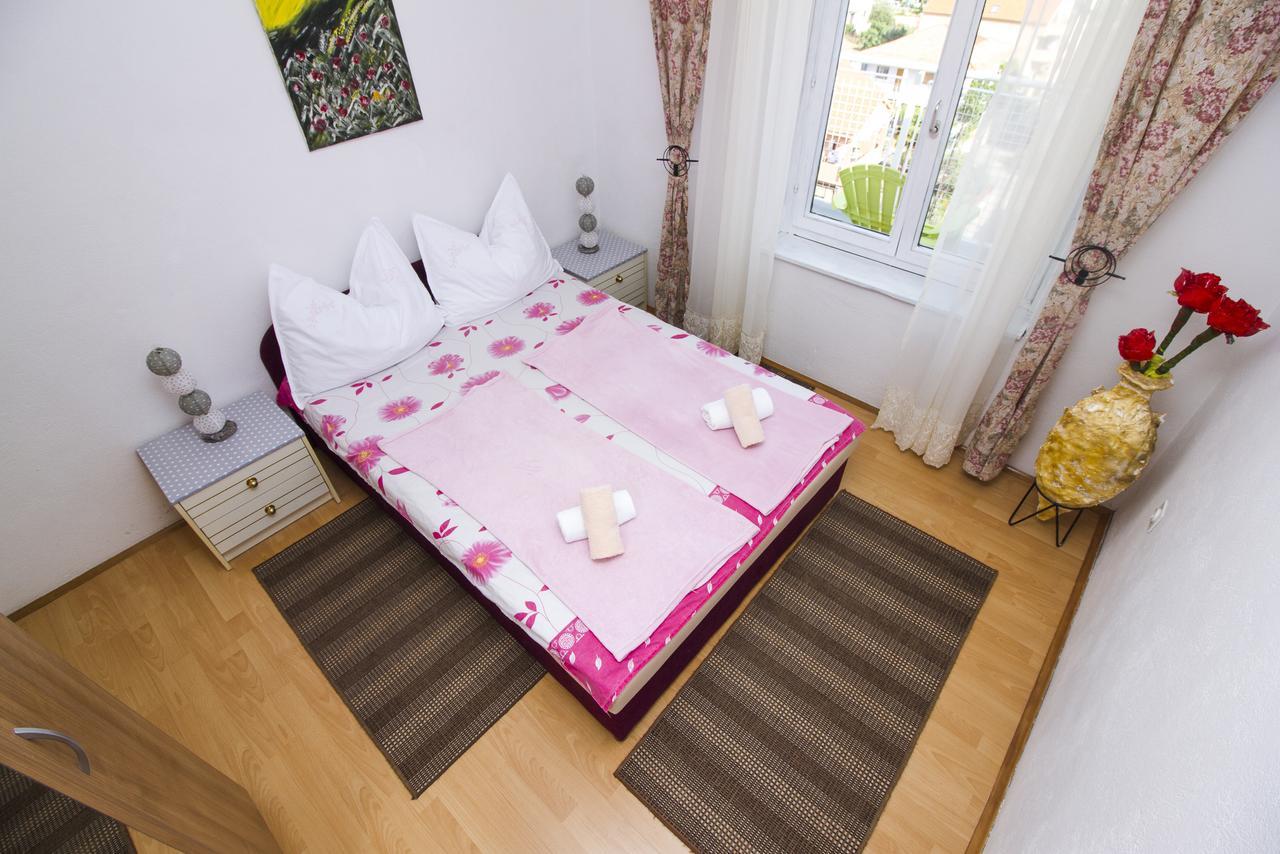 Ferienwohnung Apartman Nicole Zadar Exterior foto