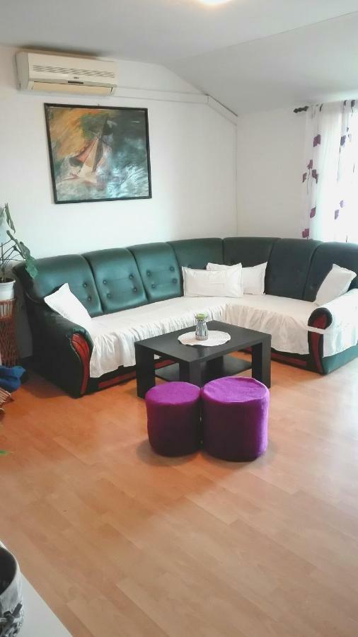 Ferienwohnung Apartman Nicole Zadar Exterior foto